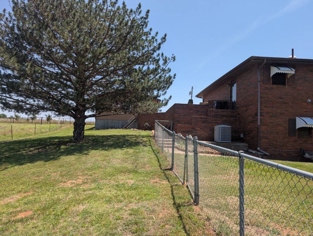 2261 NE Well Rd. near Medicine Lodge, Kansas — Exterior