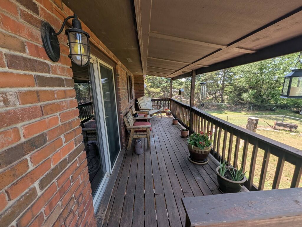 2261 NE Well Rd. near Medicine Lodge, Kansas — Exterior