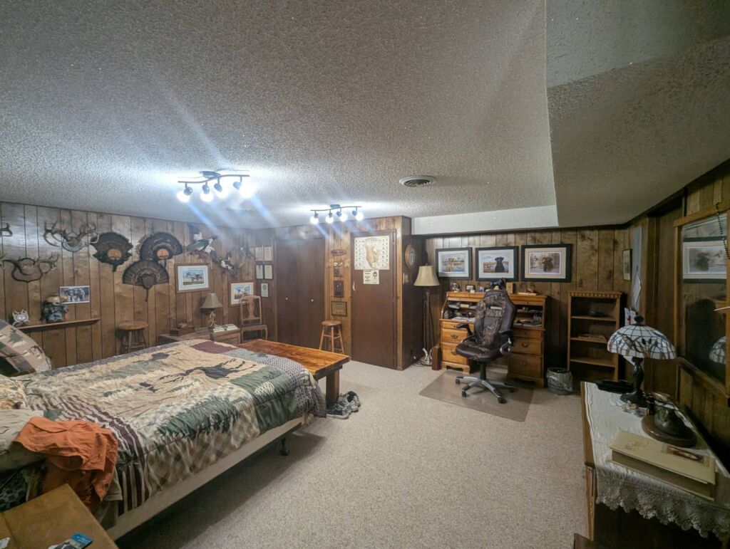 2261 NE Well Rd. near Medicine Lodge, Kansas — Exterior
