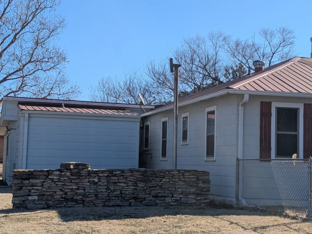 1002 N. Walnut in Medicine Lodge, Kansas — Exterior