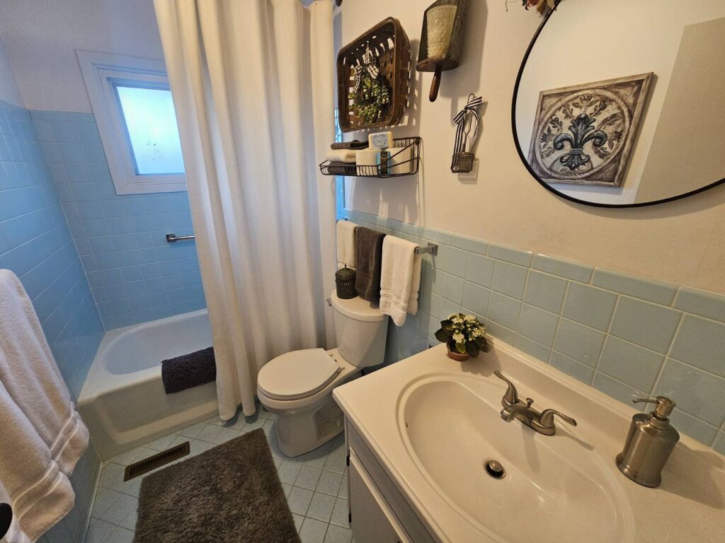 824 Marvin St. in Kiowa, Kansas — Bathroom