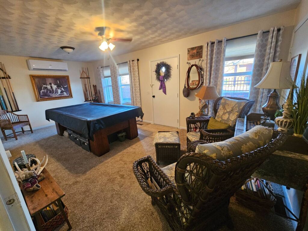 824 Marvin St. in Kiowa, Kansas — Family room