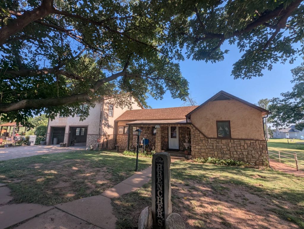 208 E. Benton St. in Sharon, Kansas