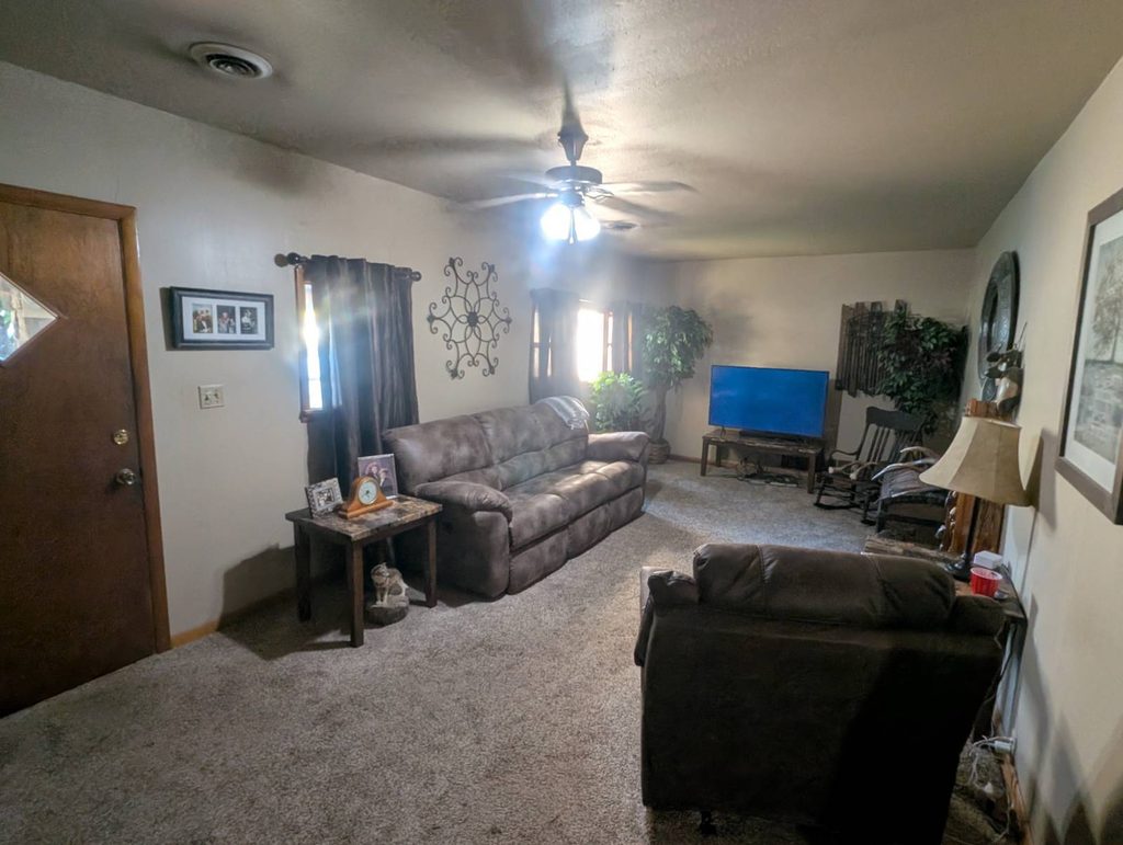 208 E. Benton St. in Sharon, Kansas — Living
