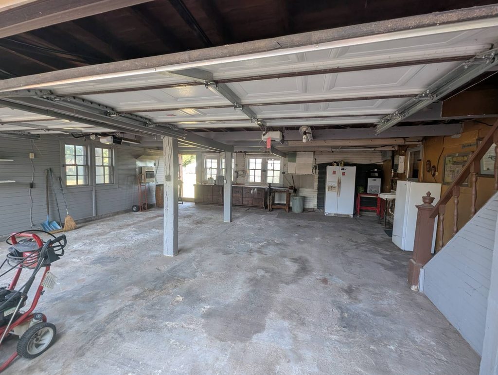 208 E. Benton St. in Sharon, Kansas