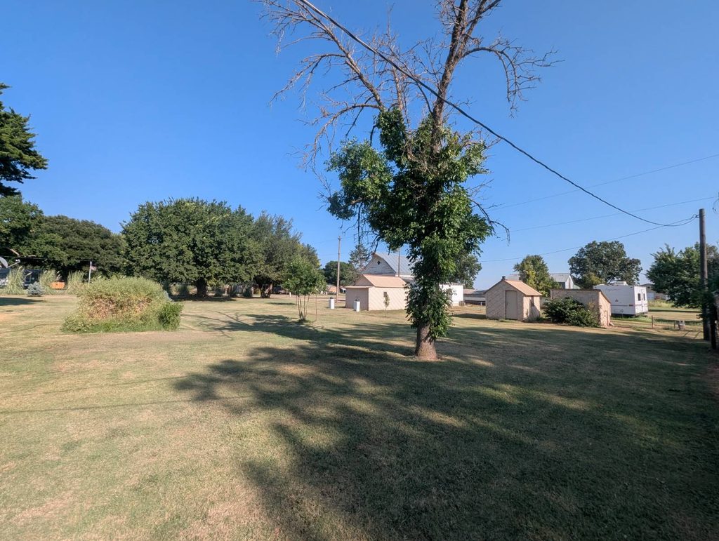 208 E. Benton St. in Sharon, Kansas