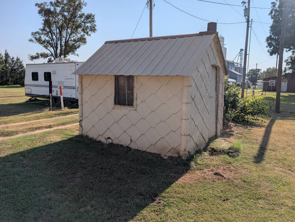 208 E. Benton St. in Sharon, Kansas