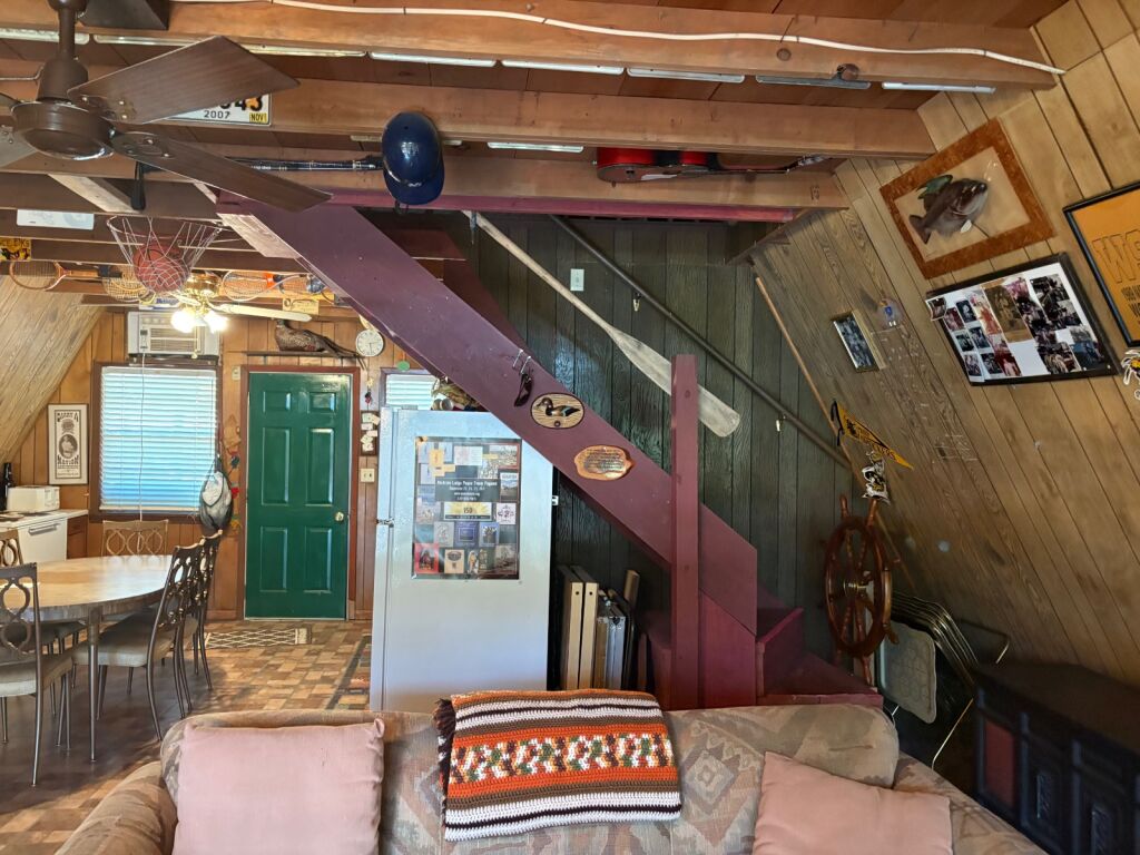 231 Hummingbird Rd. in Medicine Lodge, Kansas — Great room