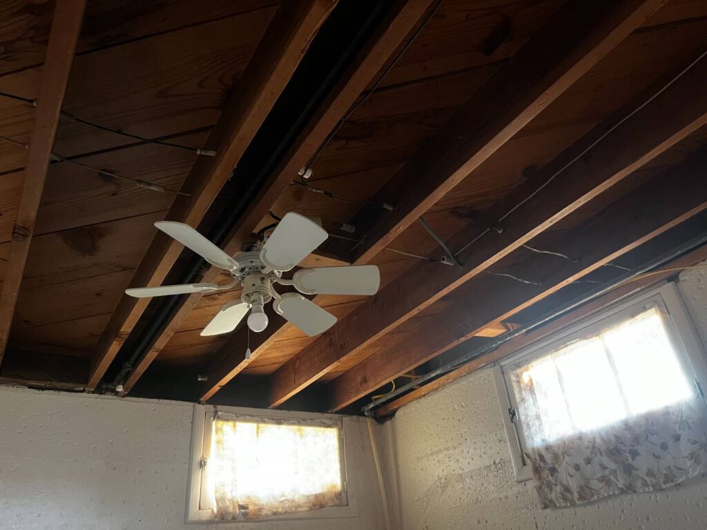 311 W. Kansas Ave. in Medicine Lodge, Kansas — Living room
