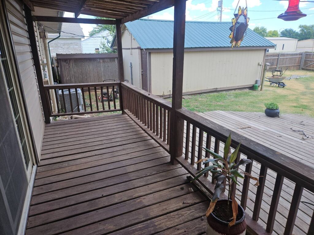 425 Campbell St. in Kiowa, Kansas — Exterior
