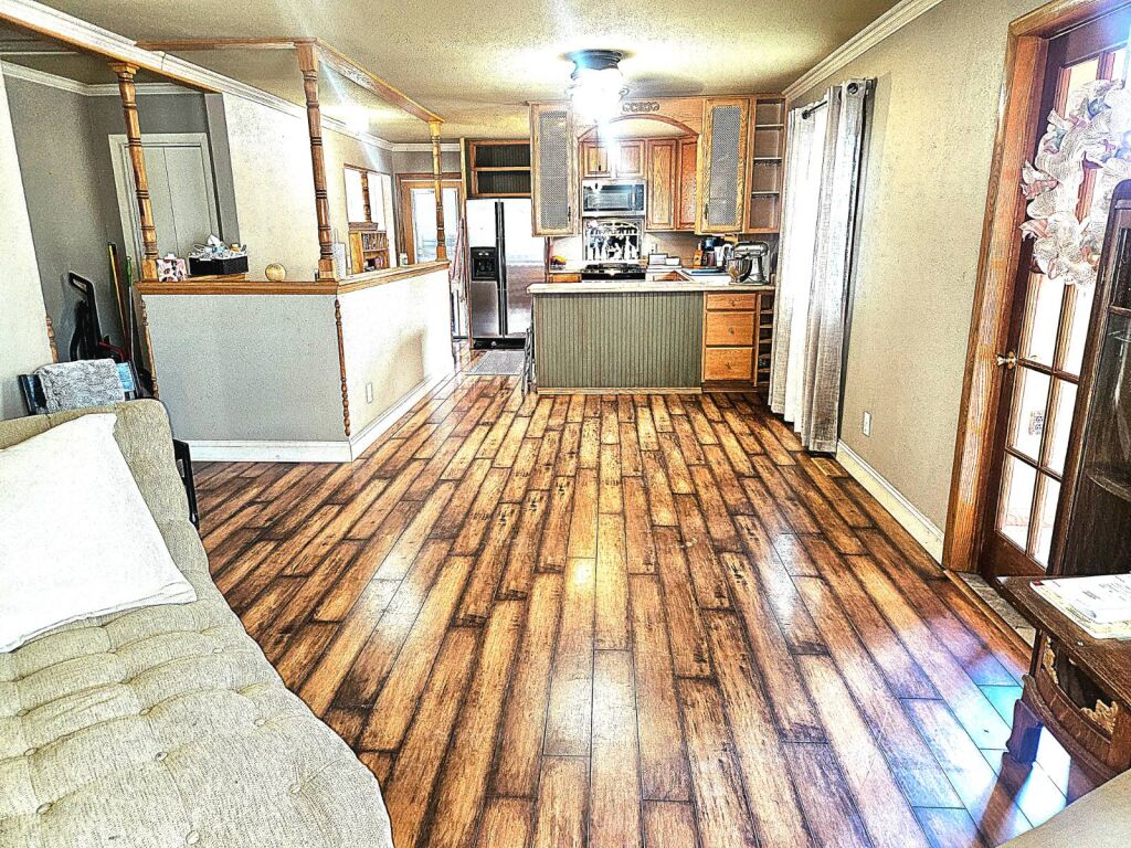 425 Campbell St. in Kiowa, Kansas — Exterior