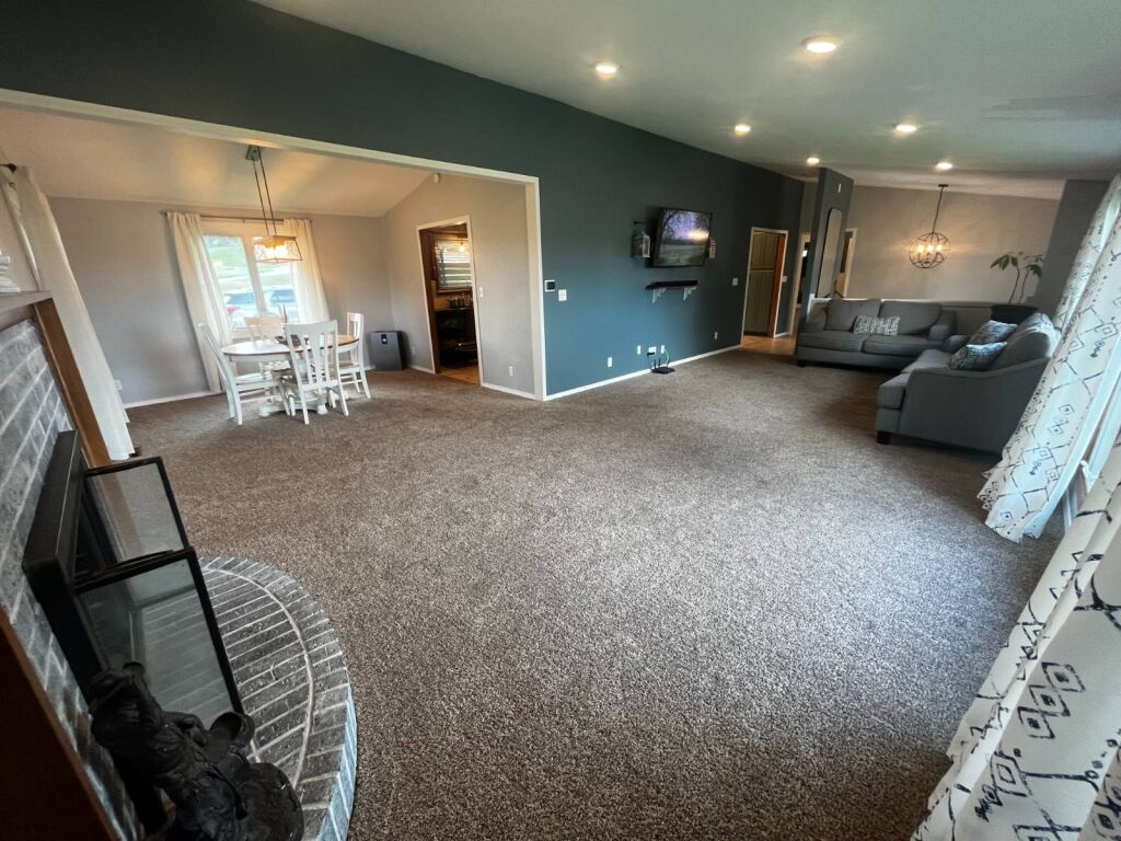 501 N. Cedar in Medicine Lodge, Kansas — Living room