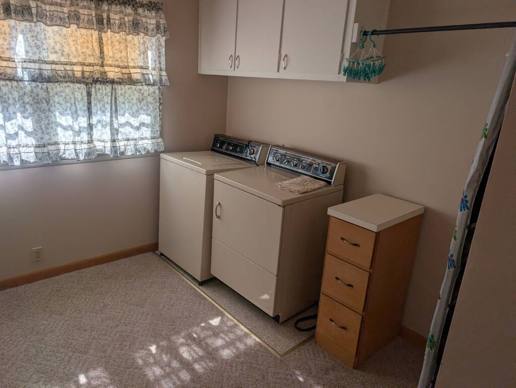 807 N. Cedar in Medicine Lodge, Kansas — Exterior