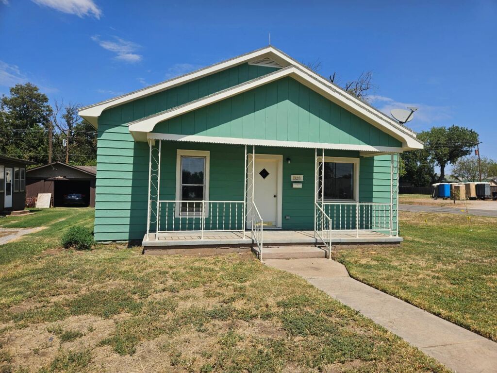 328 Main St. in Kiowa, Kansas — Front exterior