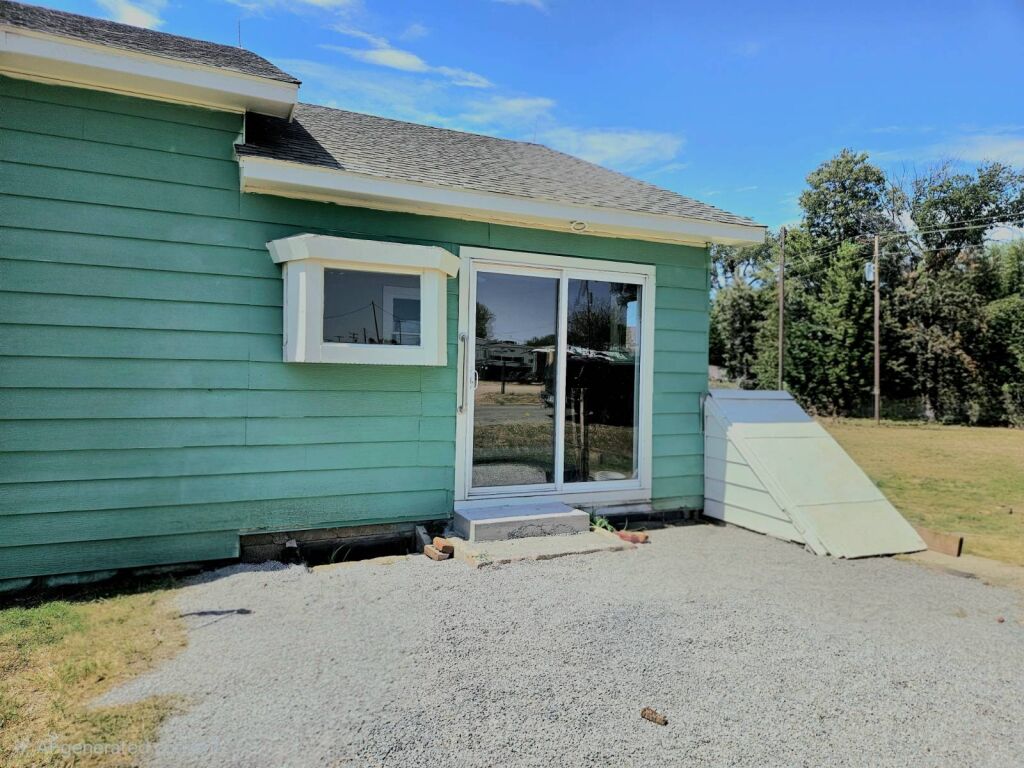328 Main St. in Kiowa, Kansas — Rear entry