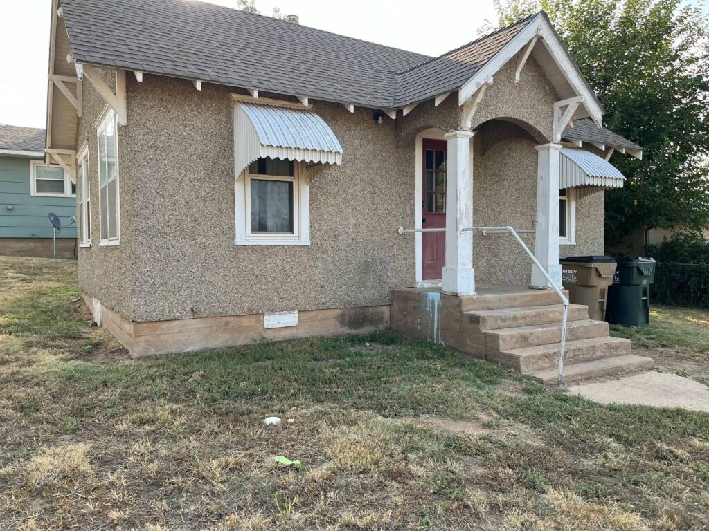 306 N. Main St. in Medicine Lodge, Kansas — Unit 1 Exterior