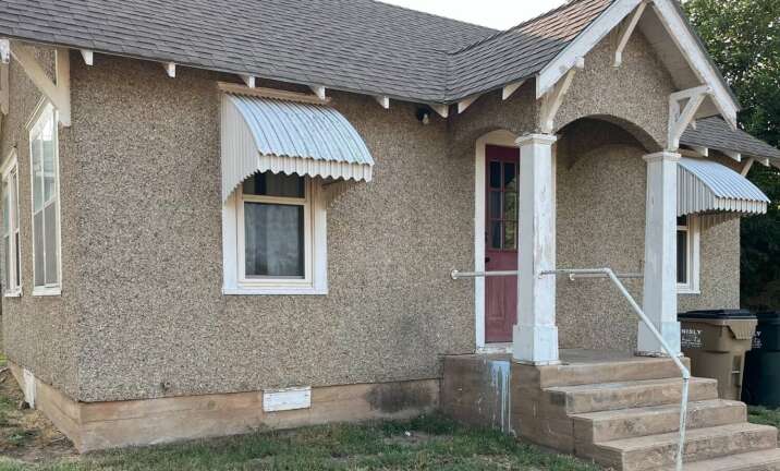 306 N. Main St. in Medicine Lodge