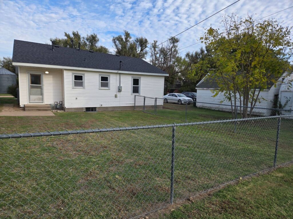 321 N. Dresden St. in Cunningham, Kansas — Exterior