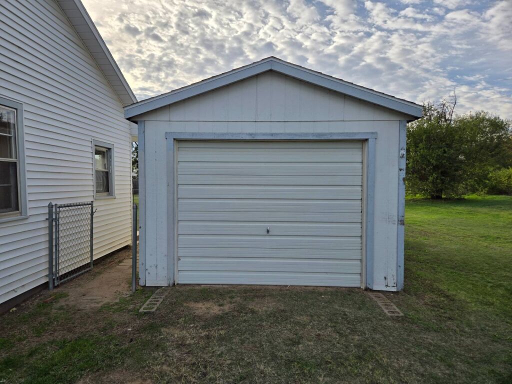 321 N. Dresden St. in Cunningham, Kansas — Detached Garage