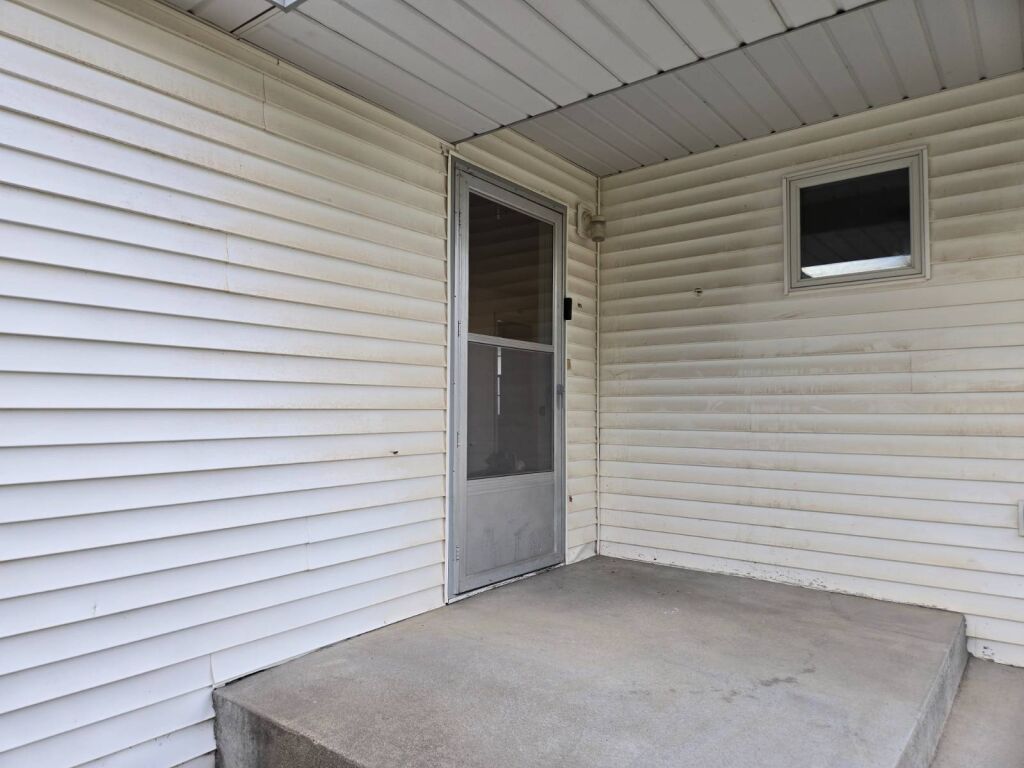 321 N. Dresden St. in Cunningham, Kansas — Back Entry